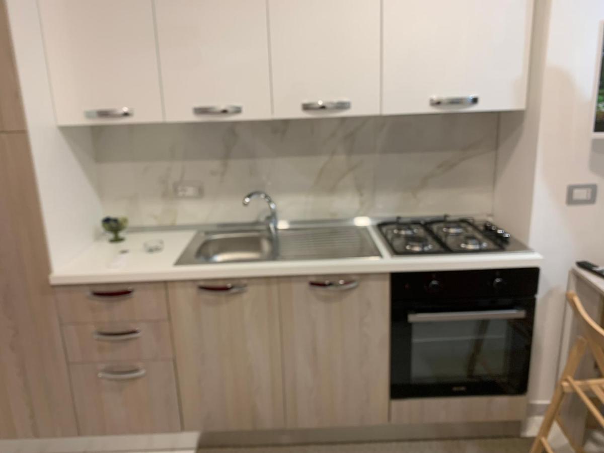 شقة Viky House Chiaja 1 نابولي المظهر الخارجي الصورة