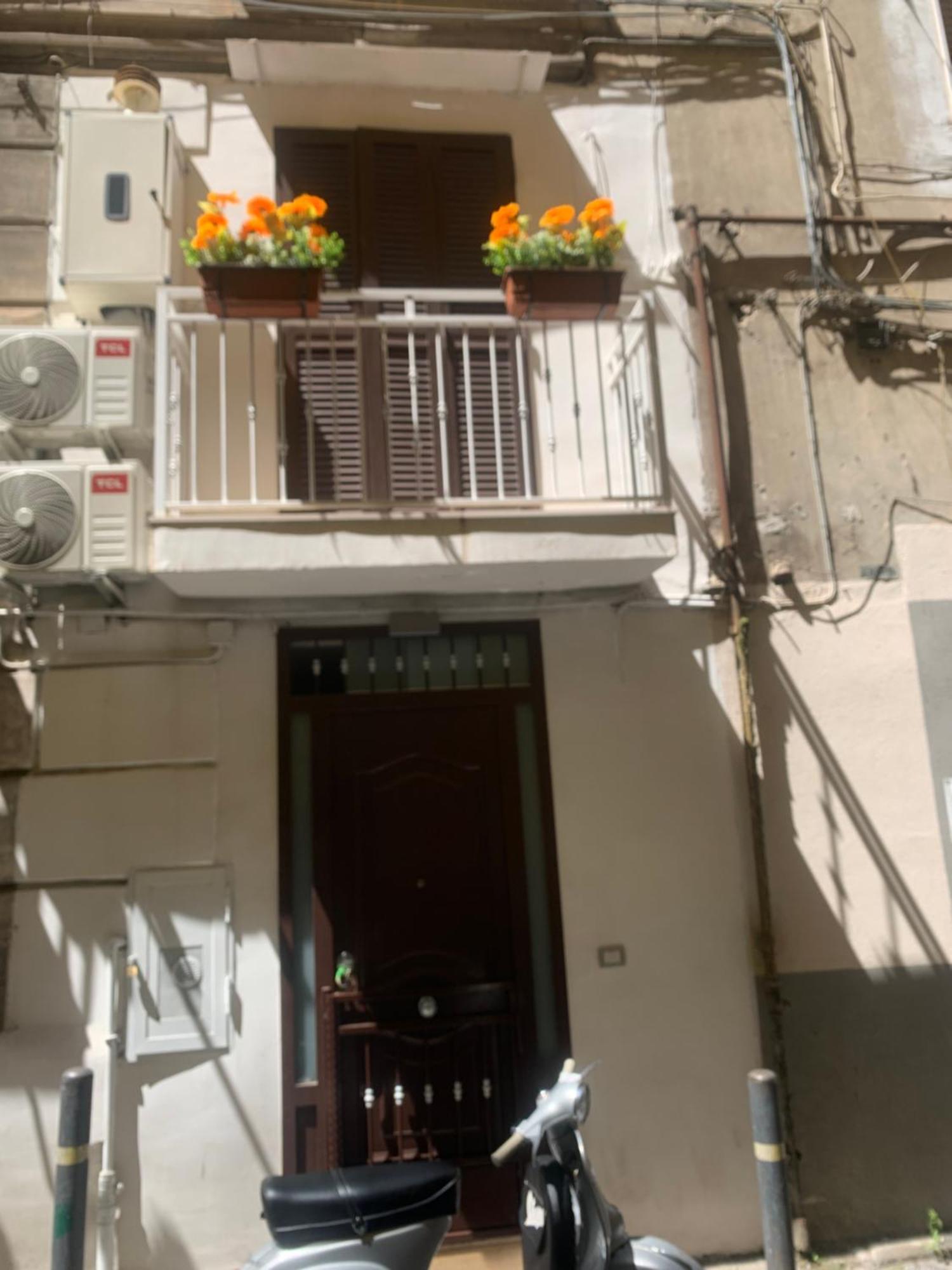 شقة Viky House Chiaja 1 نابولي المظهر الخارجي الصورة