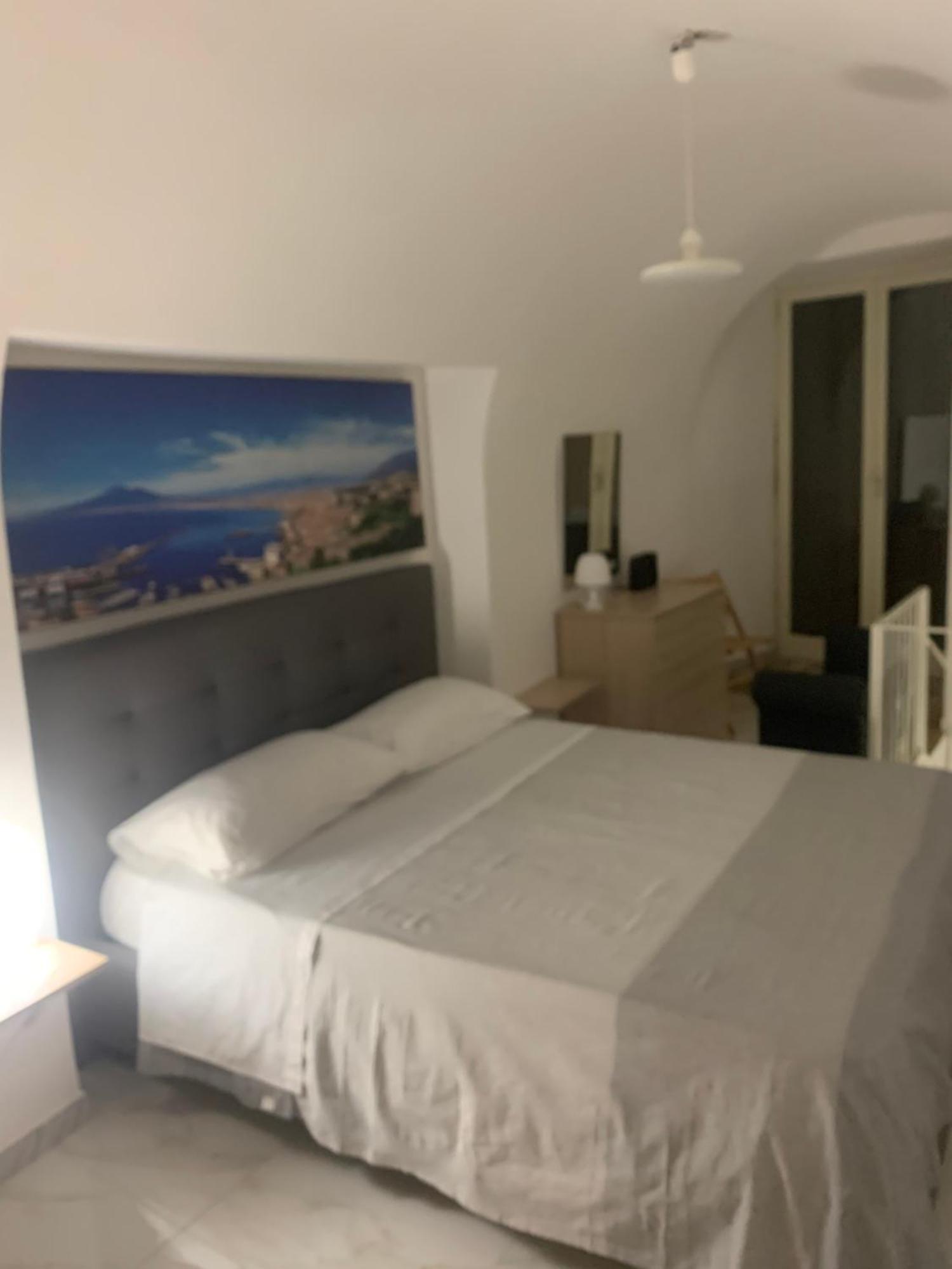 شقة Viky House Chiaja 1 نابولي المظهر الخارجي الصورة
